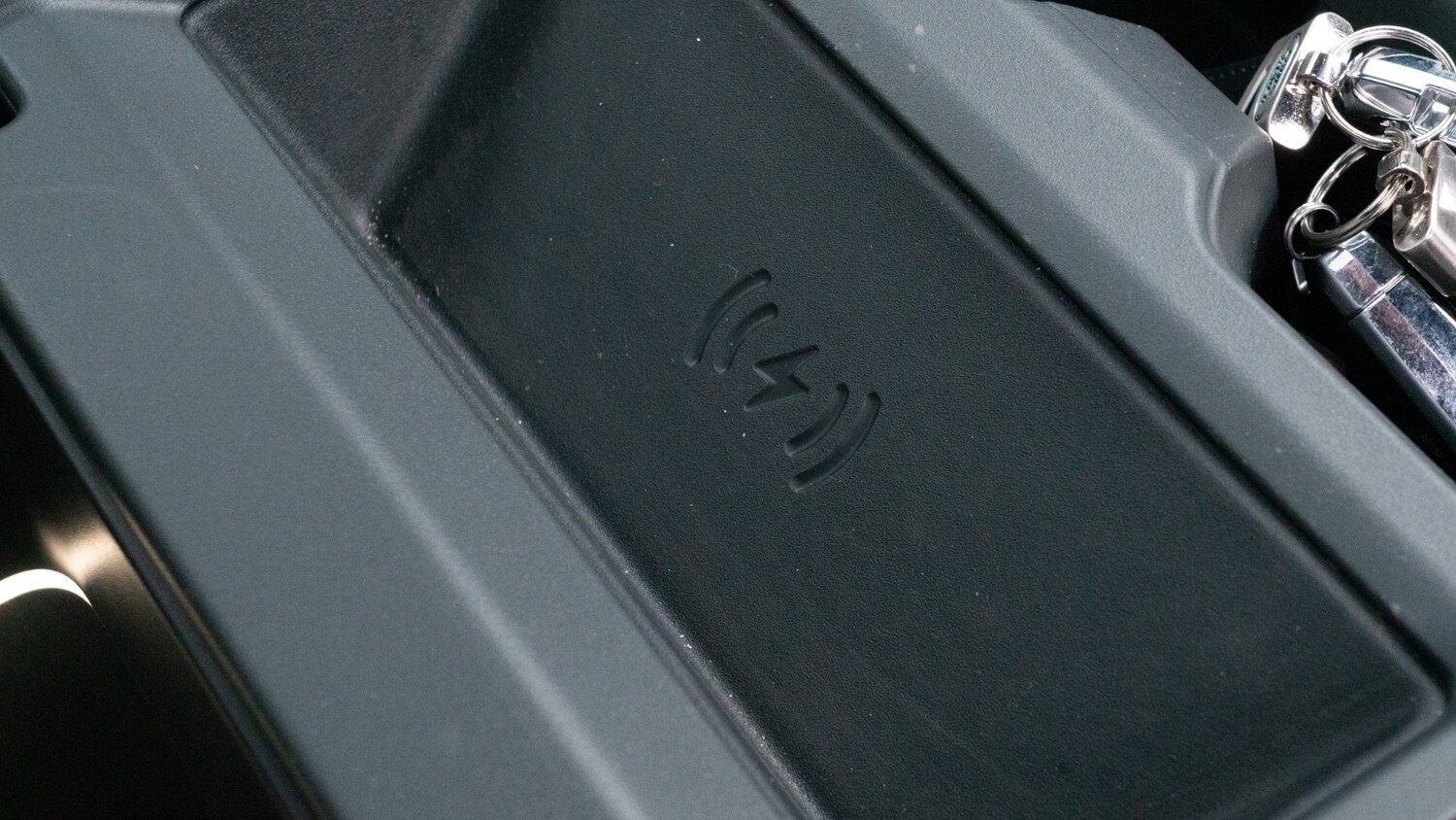 Used Land Rover Defender 2024 for sale - 77685686: Photo 32