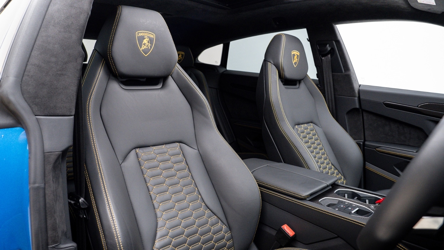 Used Lamborghini Urus 2023 for sale - 76888826: Photo 3