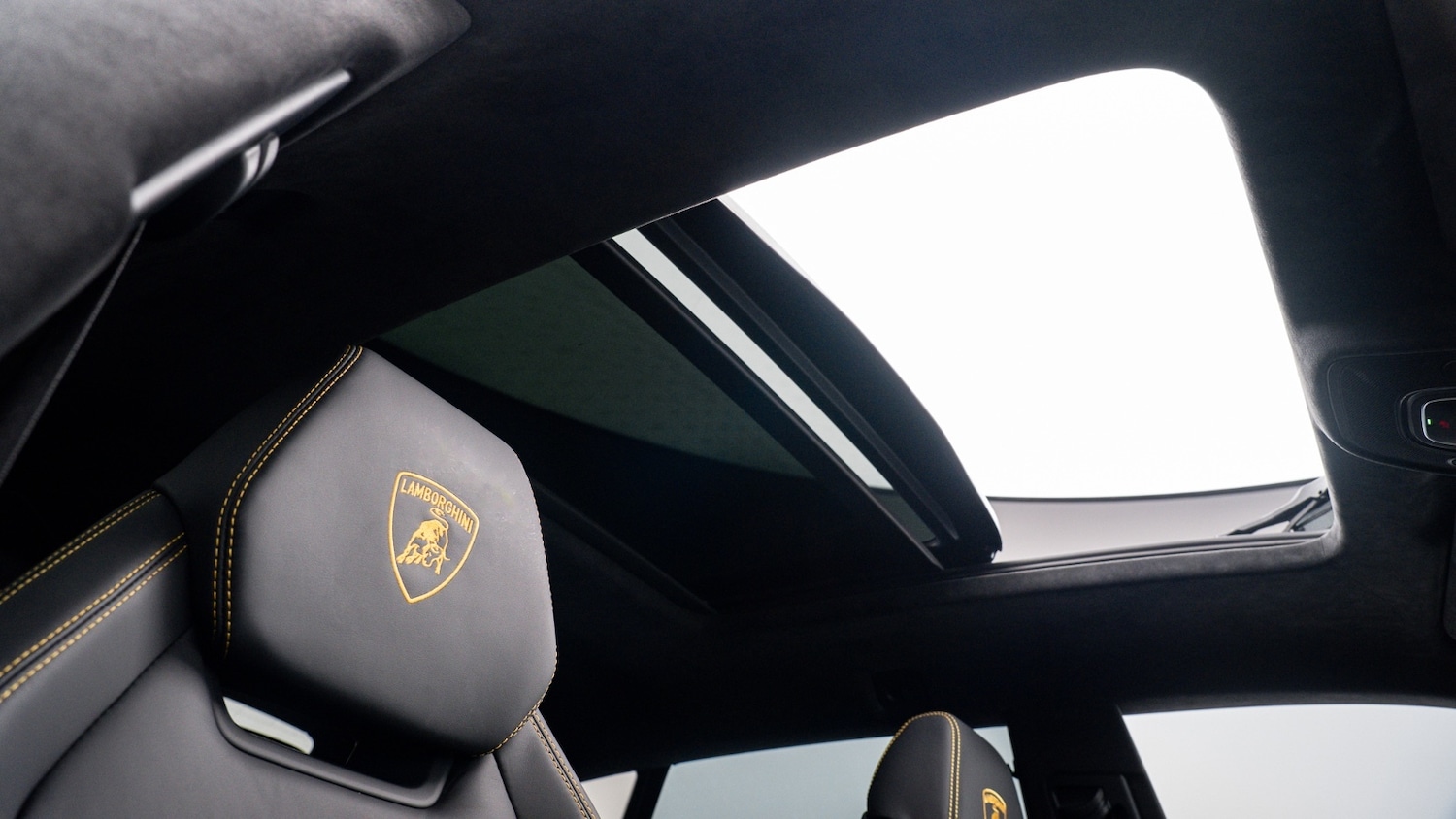 Used Lamborghini Urus 2023 for sale - 76888826: Photo 39