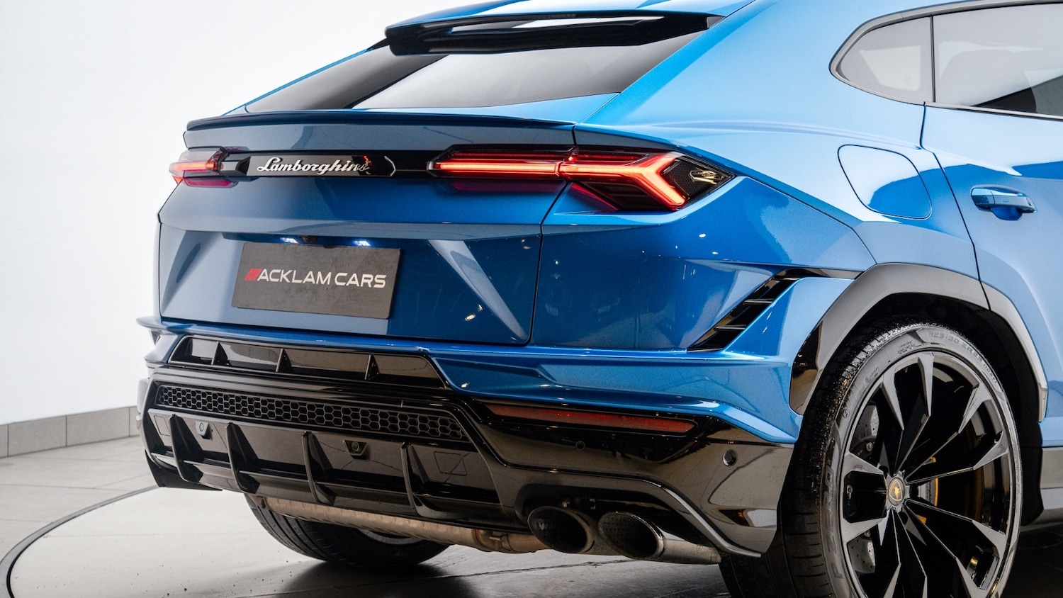 Used Lamborghini Urus 2023 for sale - 76888826: Photo 6