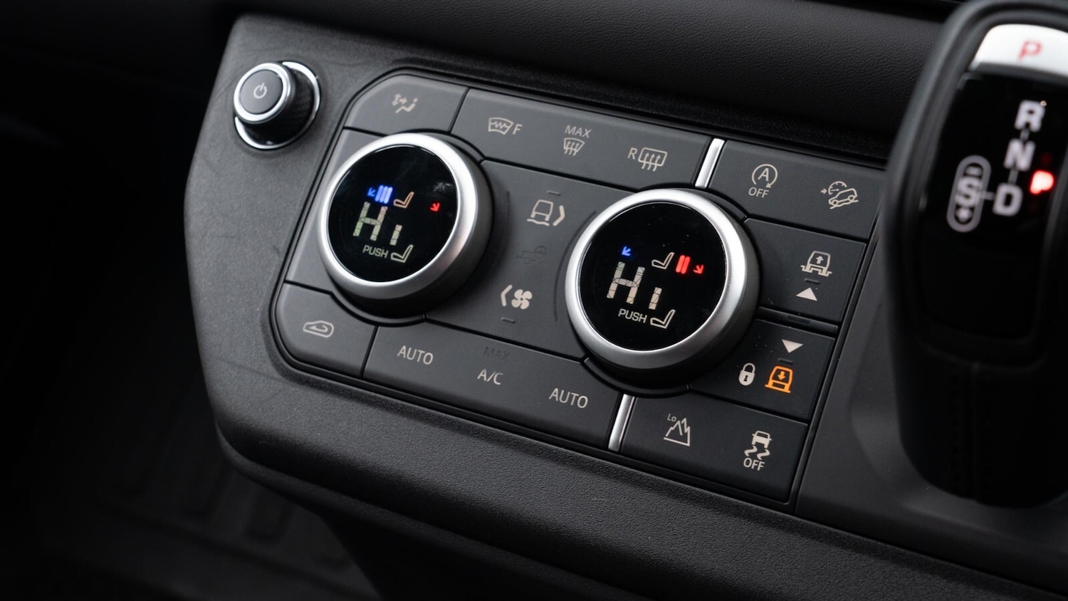 Used Land Rover Defender 2025 for sale - 76750166: Photo 19