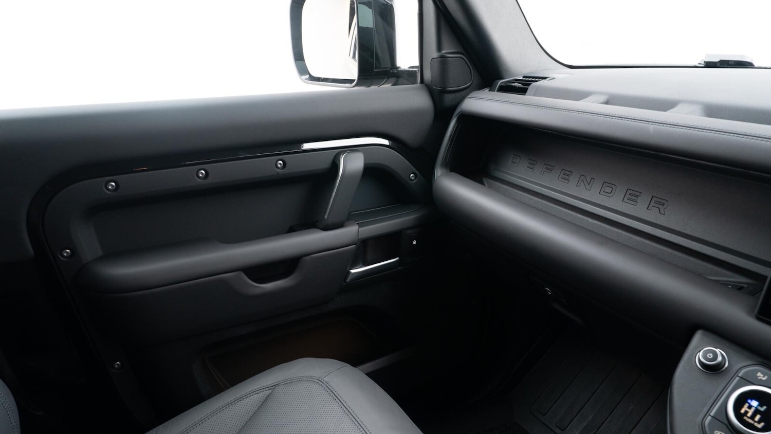 Used Land Rover Defender 2025 for sale - 76750166: Photo 26