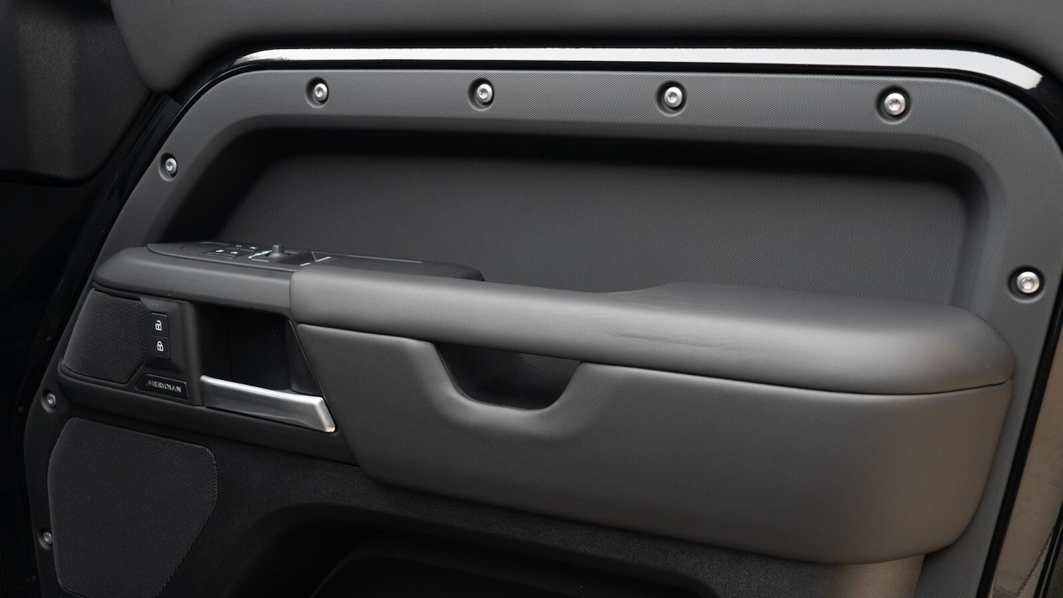 Used Land Rover Defender 2025 for sale - 76750166: Photo 28