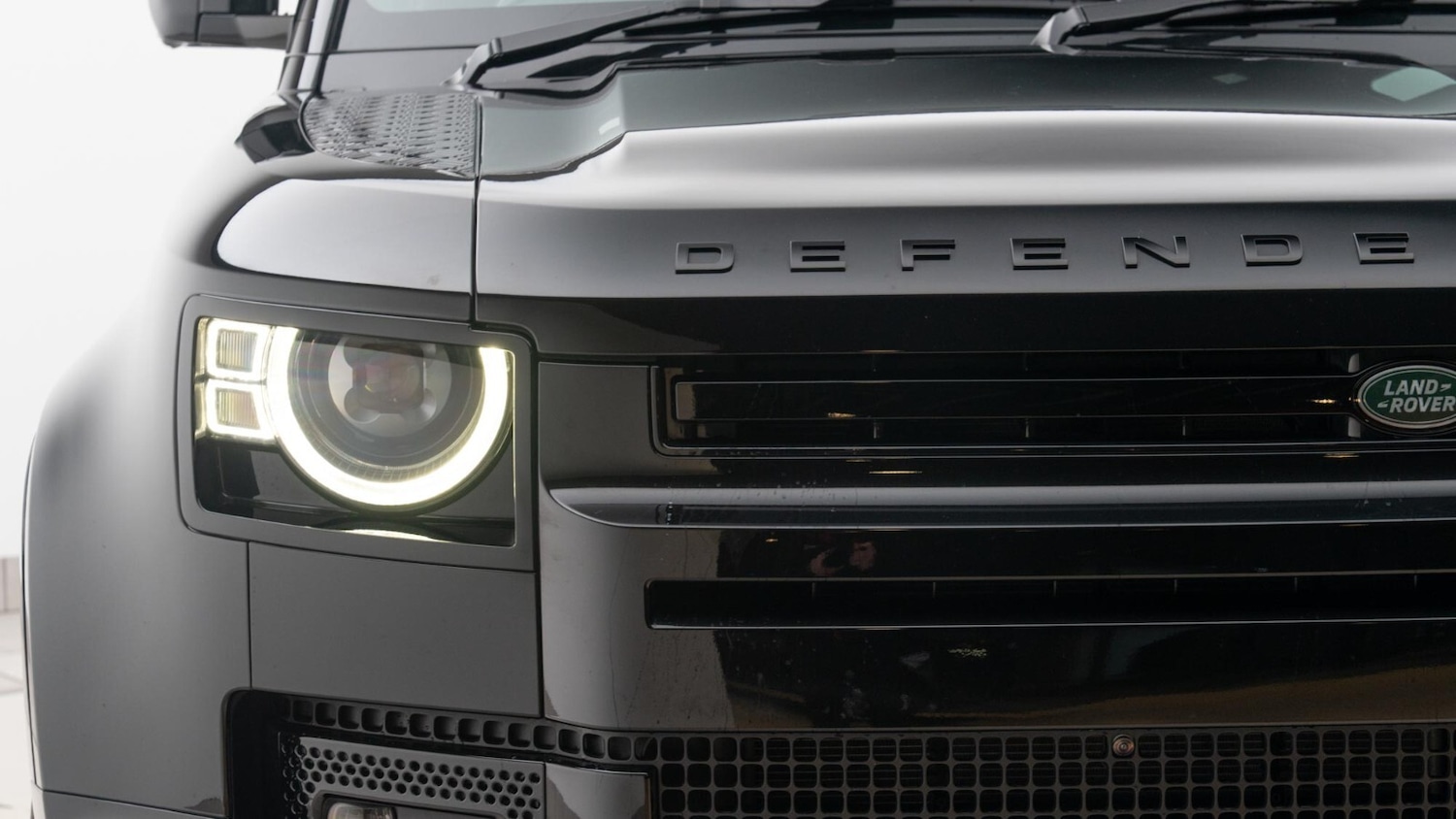 Used Land Rover Defender 2025 for sale - 76750166: Photo 7