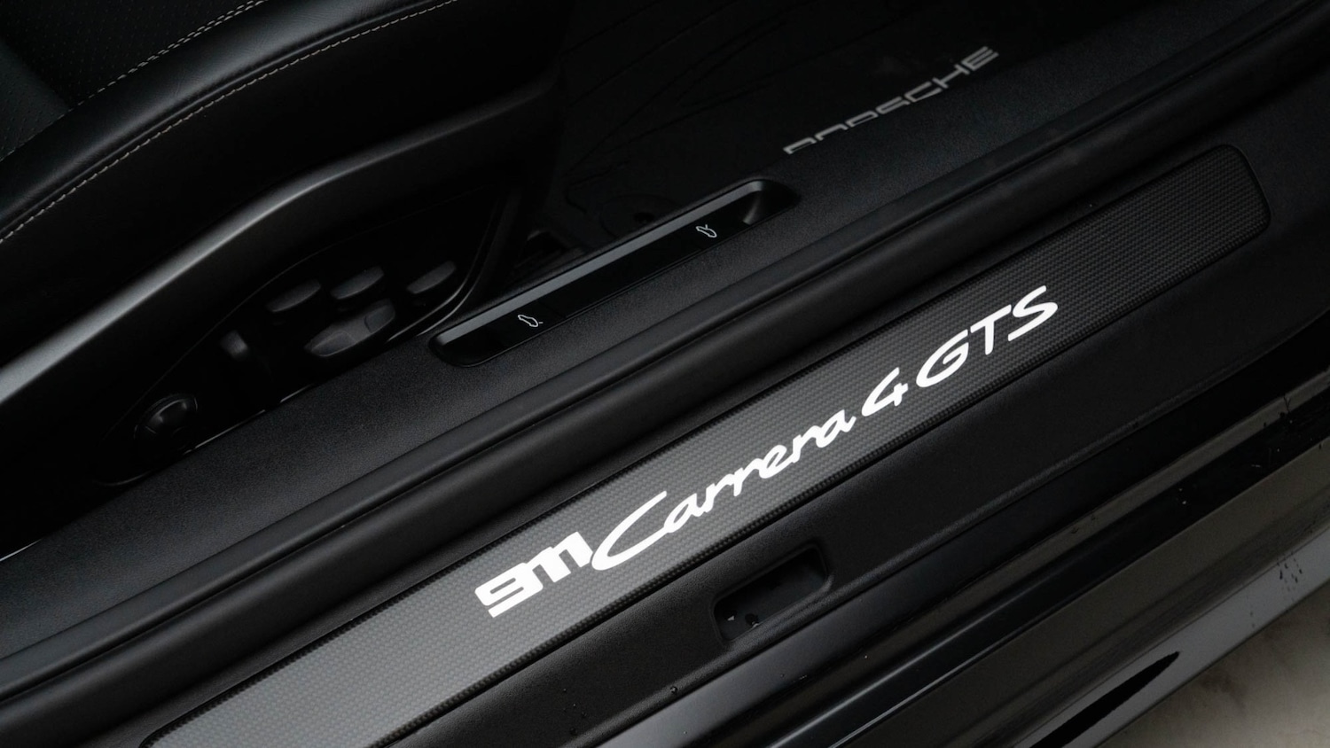 Used Porsche 911 2023 for sale - 76587091: Photo 14