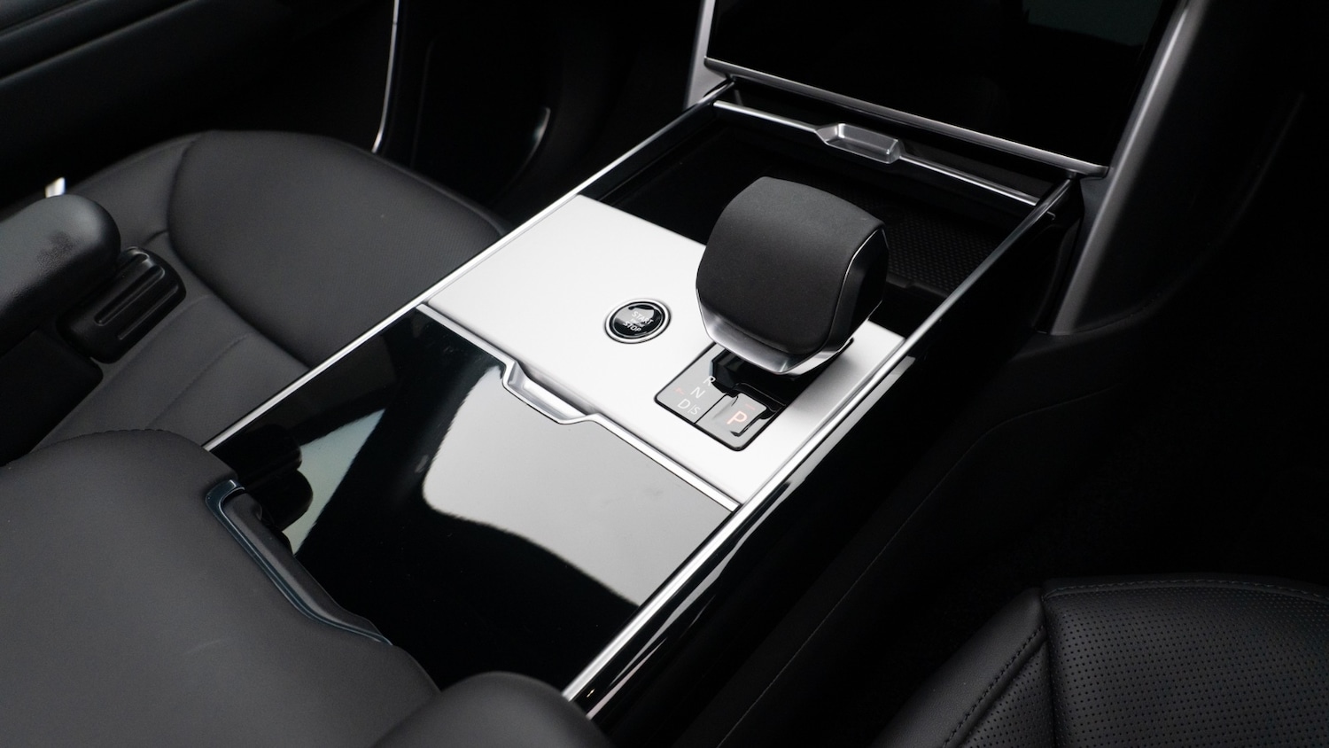 Used Land Rover Range Rover 2025 for sale - 76933168: Photo 17