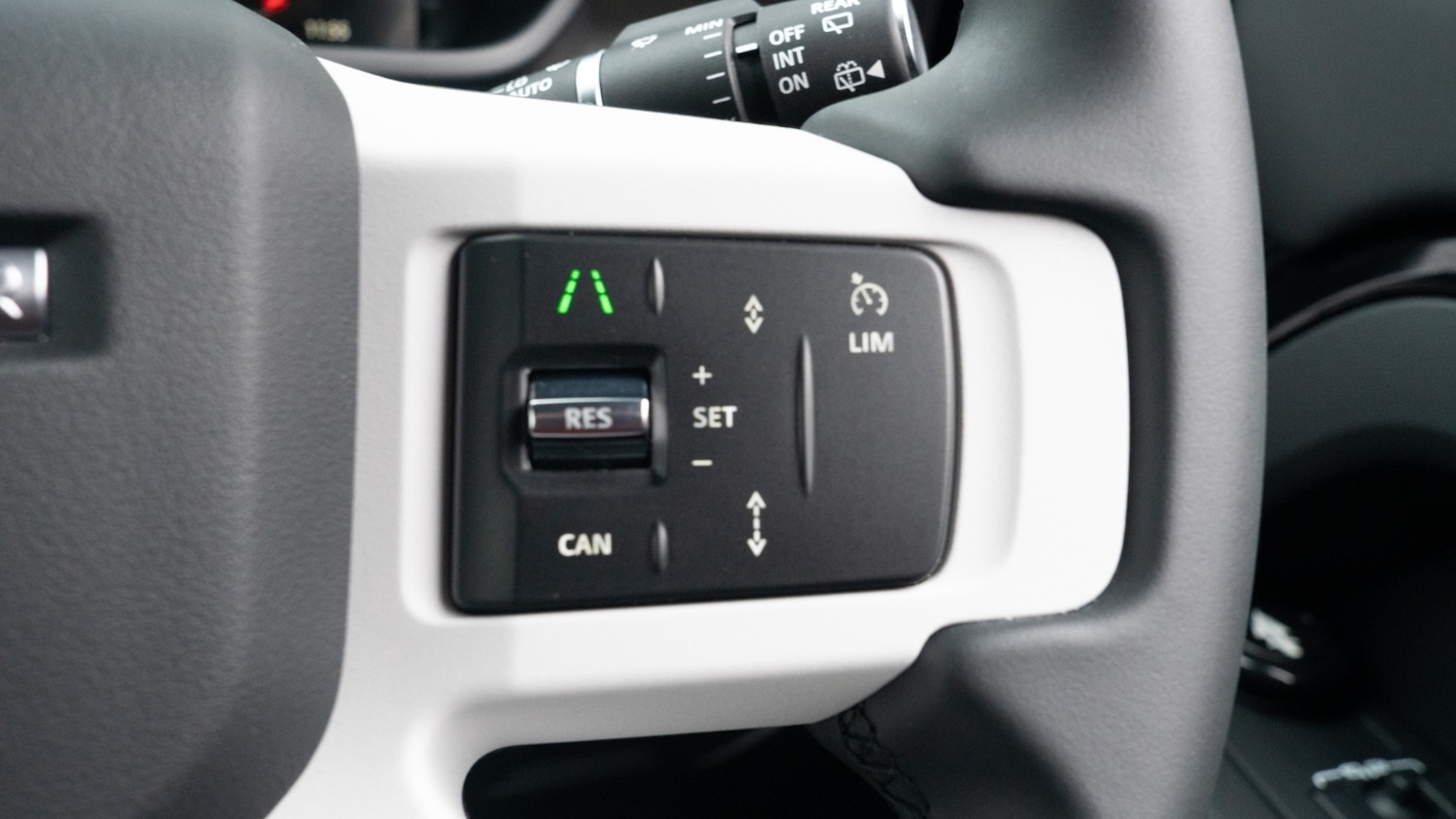 Used Land Rover Defender 2024 for sale - 76684169: Photo 21