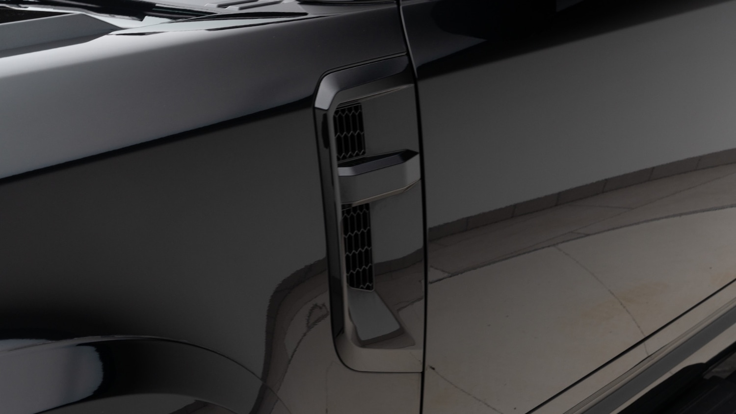 Used Land Rover Defender 2024 for sale - 76684169: Photo 27