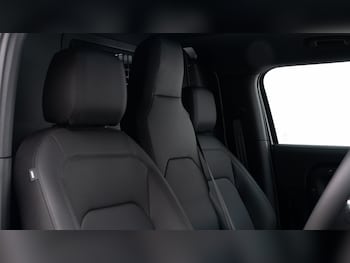 Used Land Rover Defender 2024 for sale - 76684169: Photo