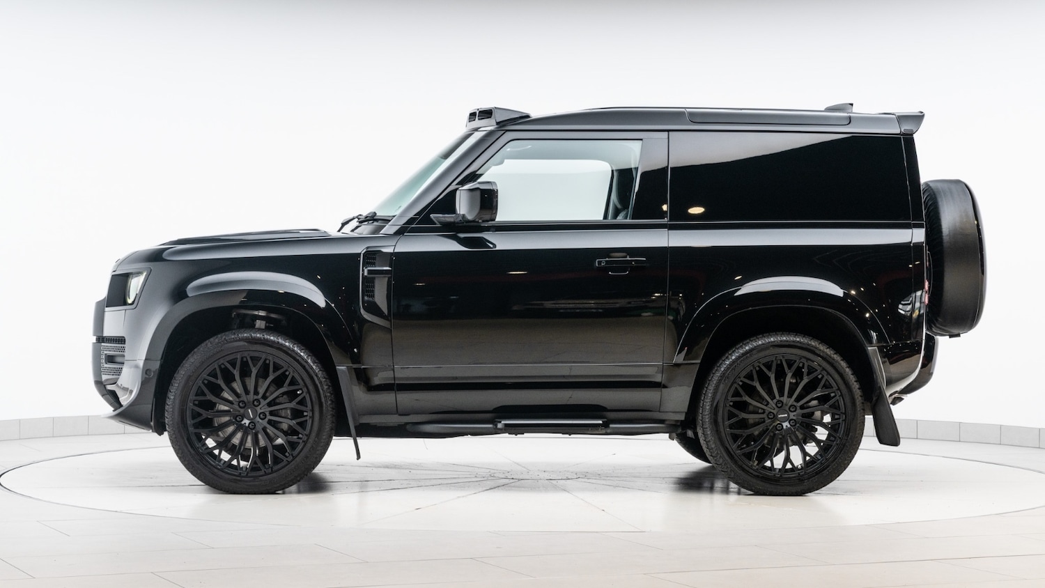 Used Land Rover Defender 2024 for sale - 76684169: Photo 6