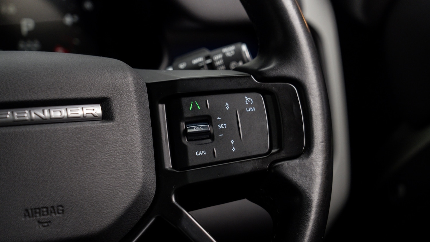 Used Land Rover Defender 2023 for sale - 77745790: Photo 18