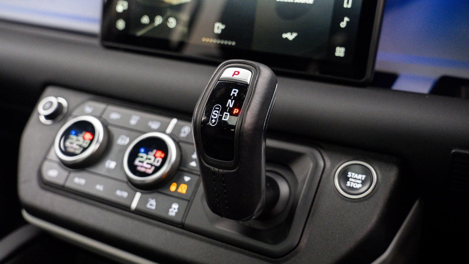 Used Land Rover Defender 2023 for sale - 77745790: Photo 36