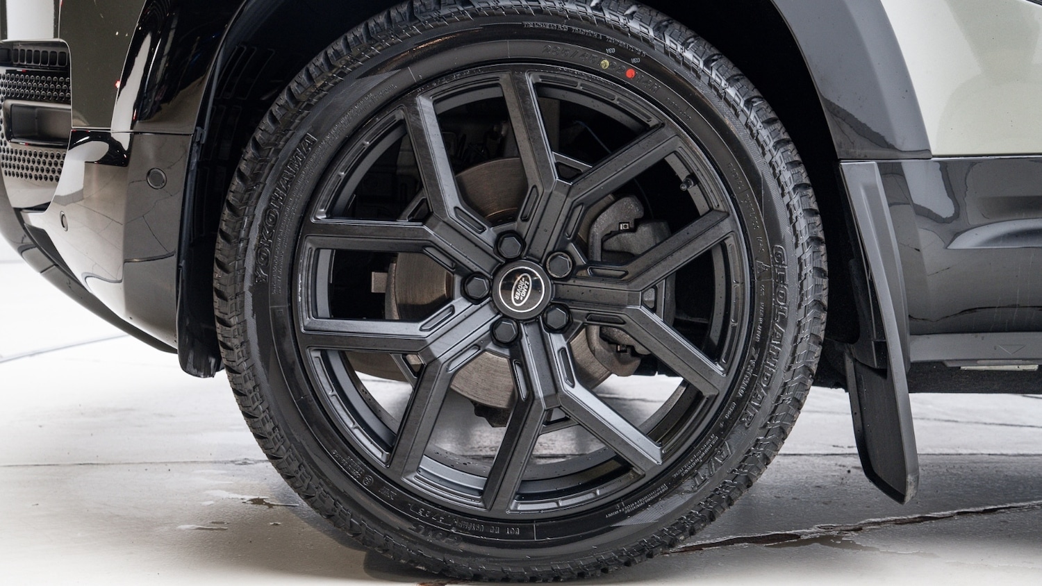 Used Land Rover Defender 2023 for sale - 77745790: Photo 39