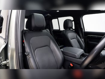 Used Land Rover Defender 2023 for sale - 77745790: Photo