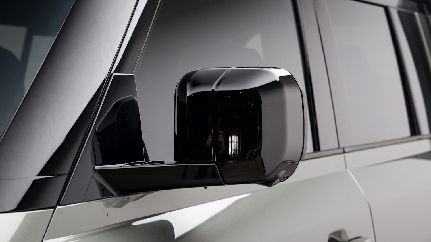 Used Land Rover Defender 2023 for sale - 77745790: Photo 40