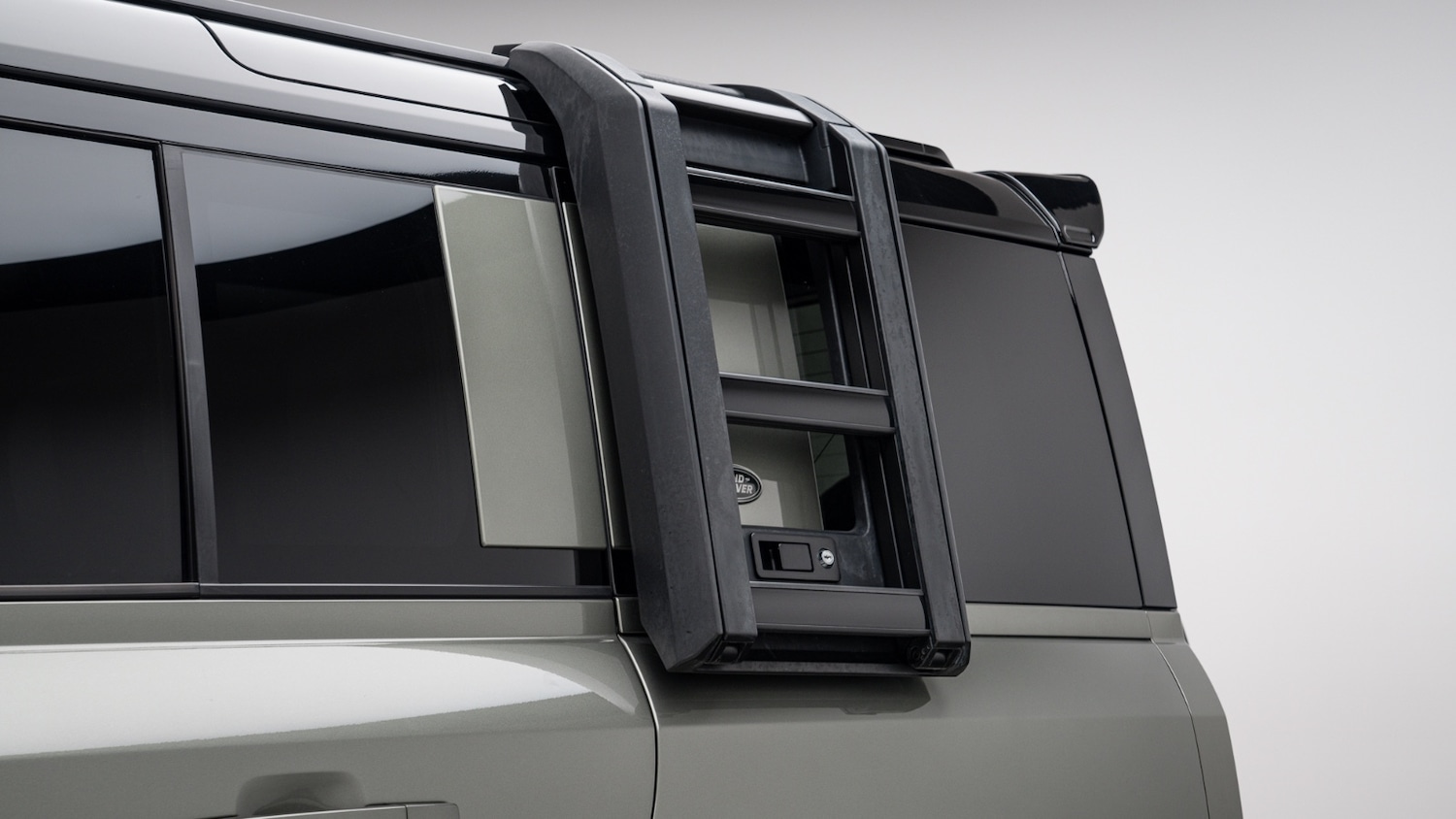 Used Land Rover Defender 2023 for sale - 77745790: Photo 42