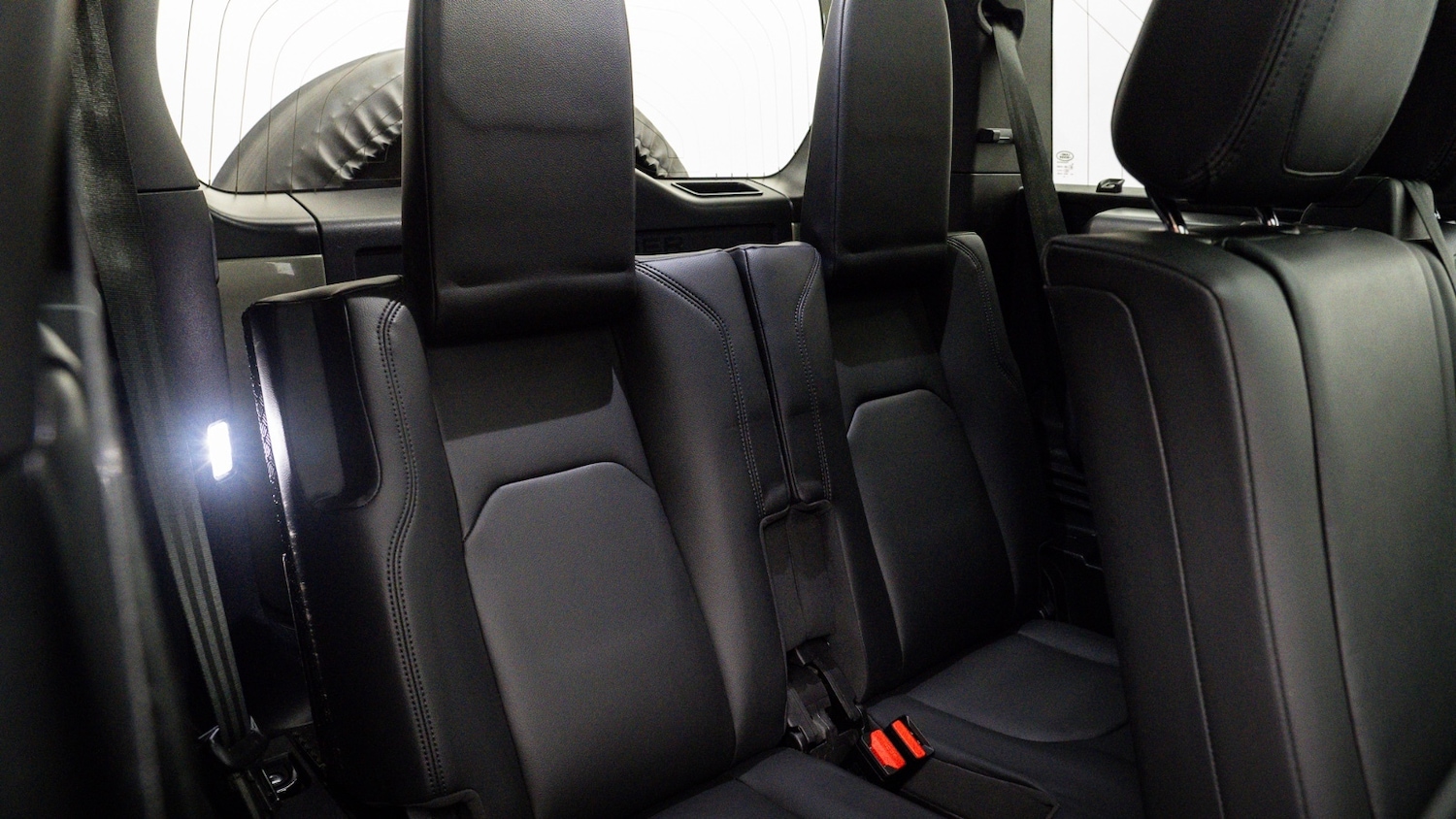 Used Land Rover Defender 2023 for sale - 77745790: Photo 8