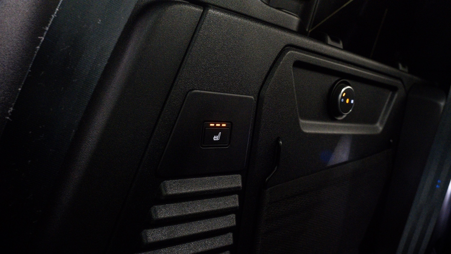 Used Land Rover Defender 2023 for sale - 77745790: Photo 9