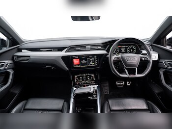 Used Audi Q8 e-tron 2023 for sale - 77803881: Photo