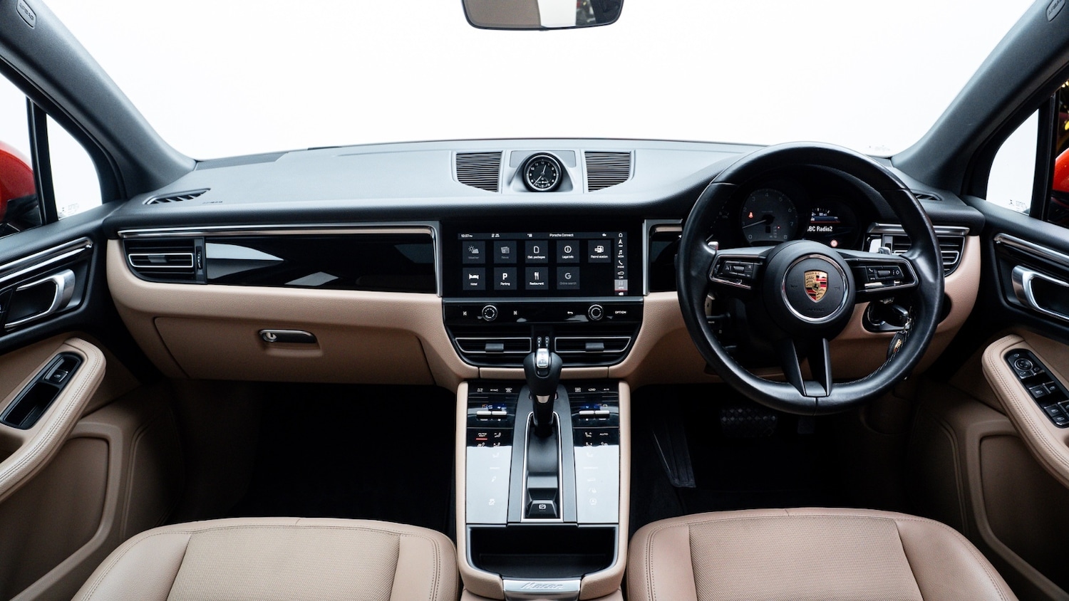 Used Porsche Macan 2022 for sale - 77145877: Photo 2