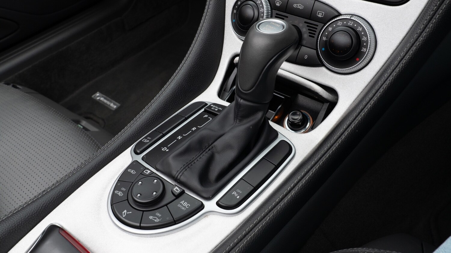 Used Mercedes-Benz SL 2004 for sale - 76124263: Photo 19