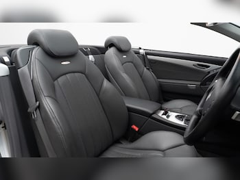 Used Mercedes-Benz SL 2004 for sale - 76124263: Photo 4