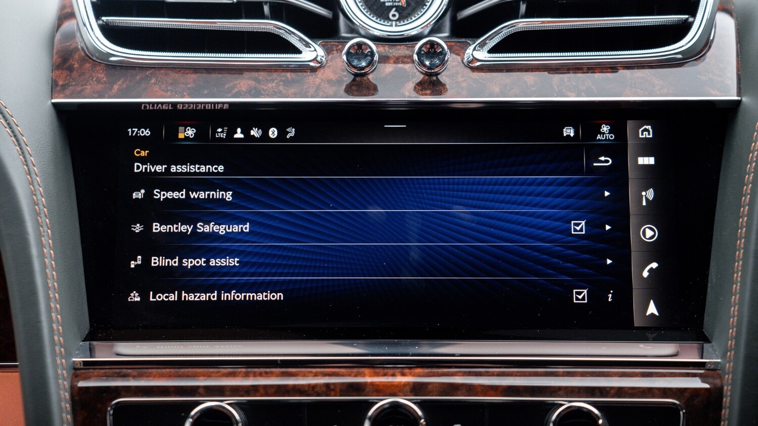 Used Land Rover Defender 2025 for sale - 77702696: Photo 21