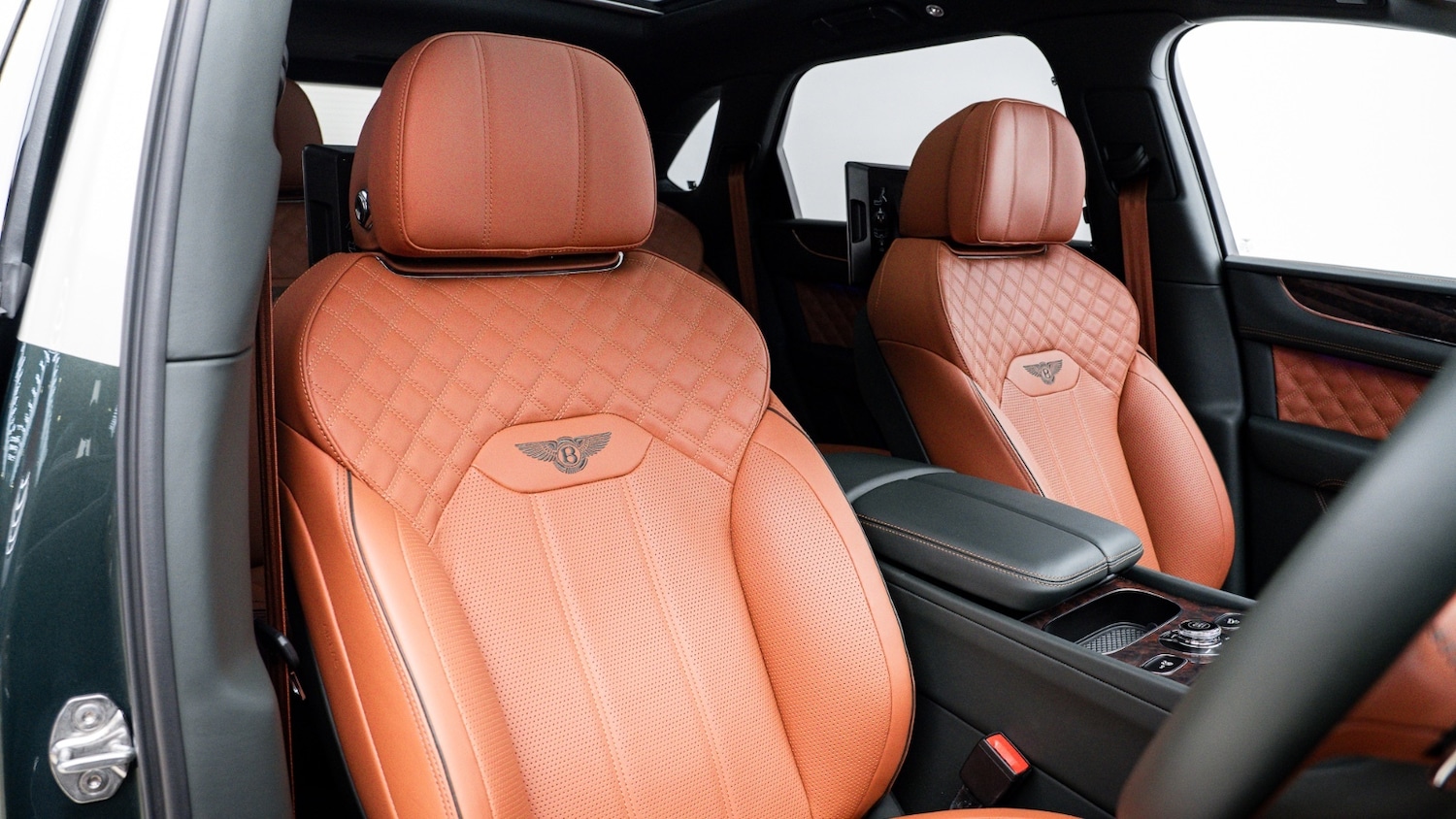 Used Land Rover Defender 2025 for sale - 77702696: Photo 3