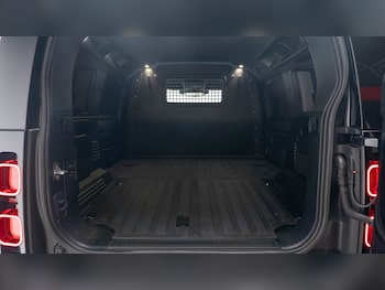 Used Land Rover Defender 2023 for sale - 76328061: Photo 3