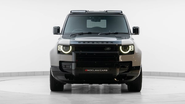 Used Land Rover Defender 2023 for sale - 76328061: Photo 7