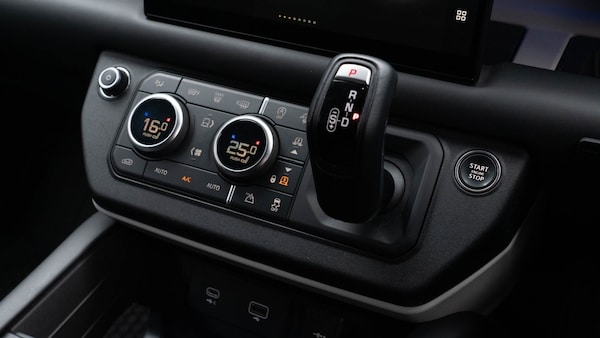 Used Land Rover Defender 2023 for sale - 76328061: Photo 9