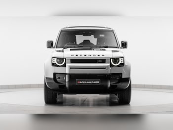 Used Land Rover Defender 2022 for sale - 75702625: Photo