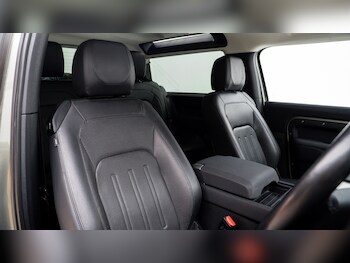 Used Land Rover Defender 2021 for sale - 78550055: Photo