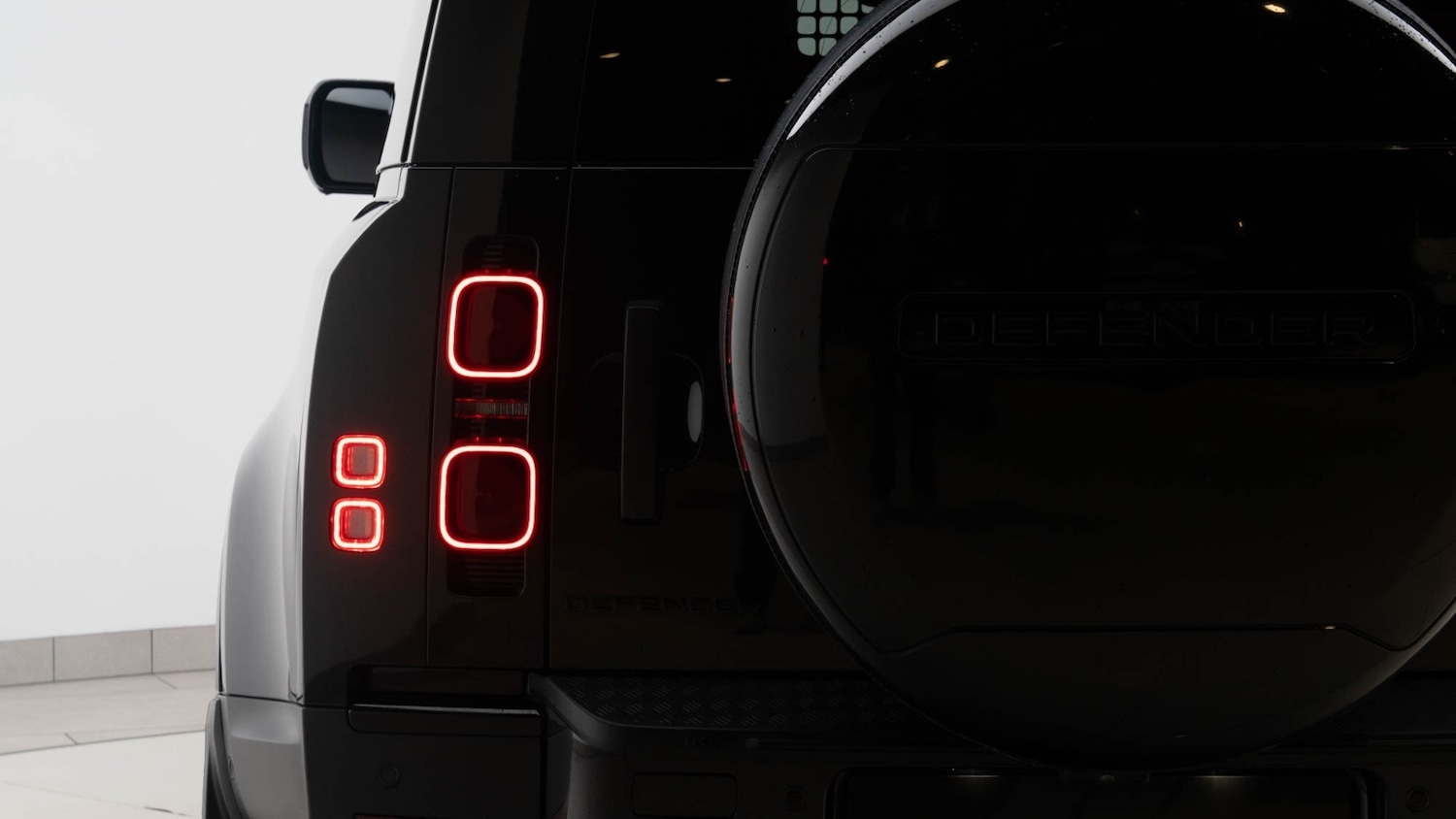 Used Land Rover Defender 2022 for sale - 76640185: Photo 11