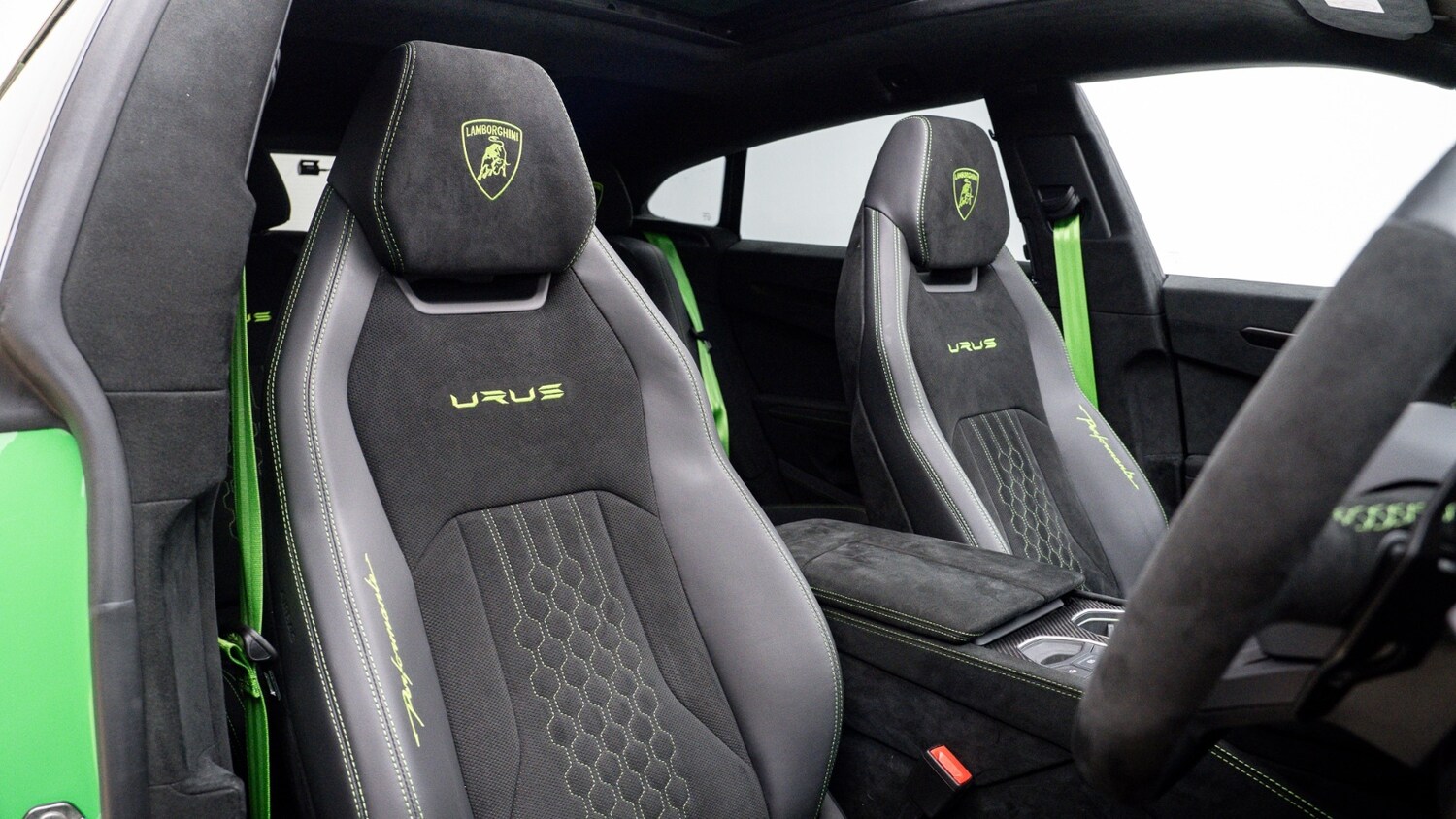 Used Lamborghini Urus 2025 for sale - 77640679: Photo 3