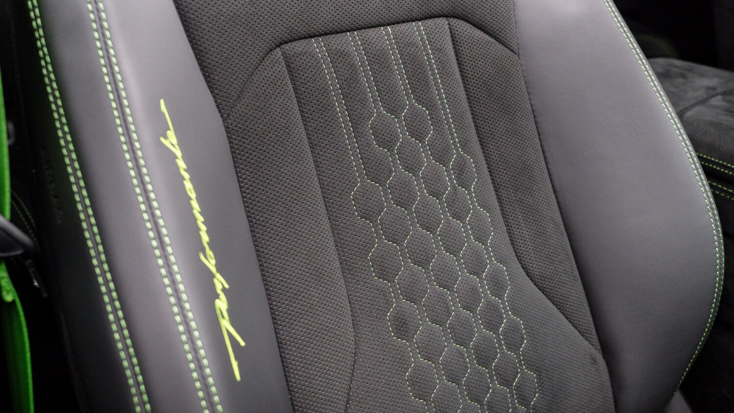 Used Lamborghini Urus 2025 for sale - 77640679: Photo 43