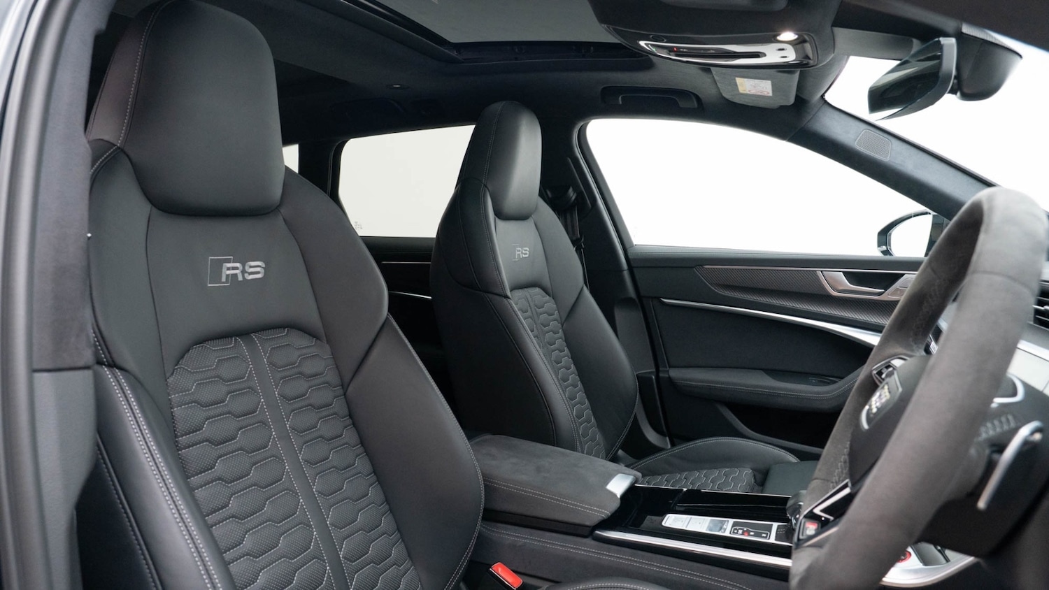 Used Audi RS6 2024 for sale - 76372775: Photo 3