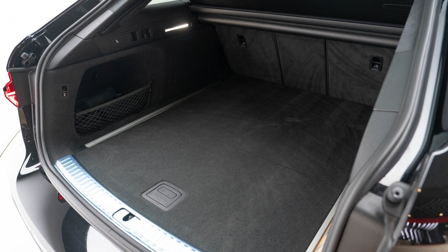 Used Audi RS6 2024 for sale - 76372775: Photo 8