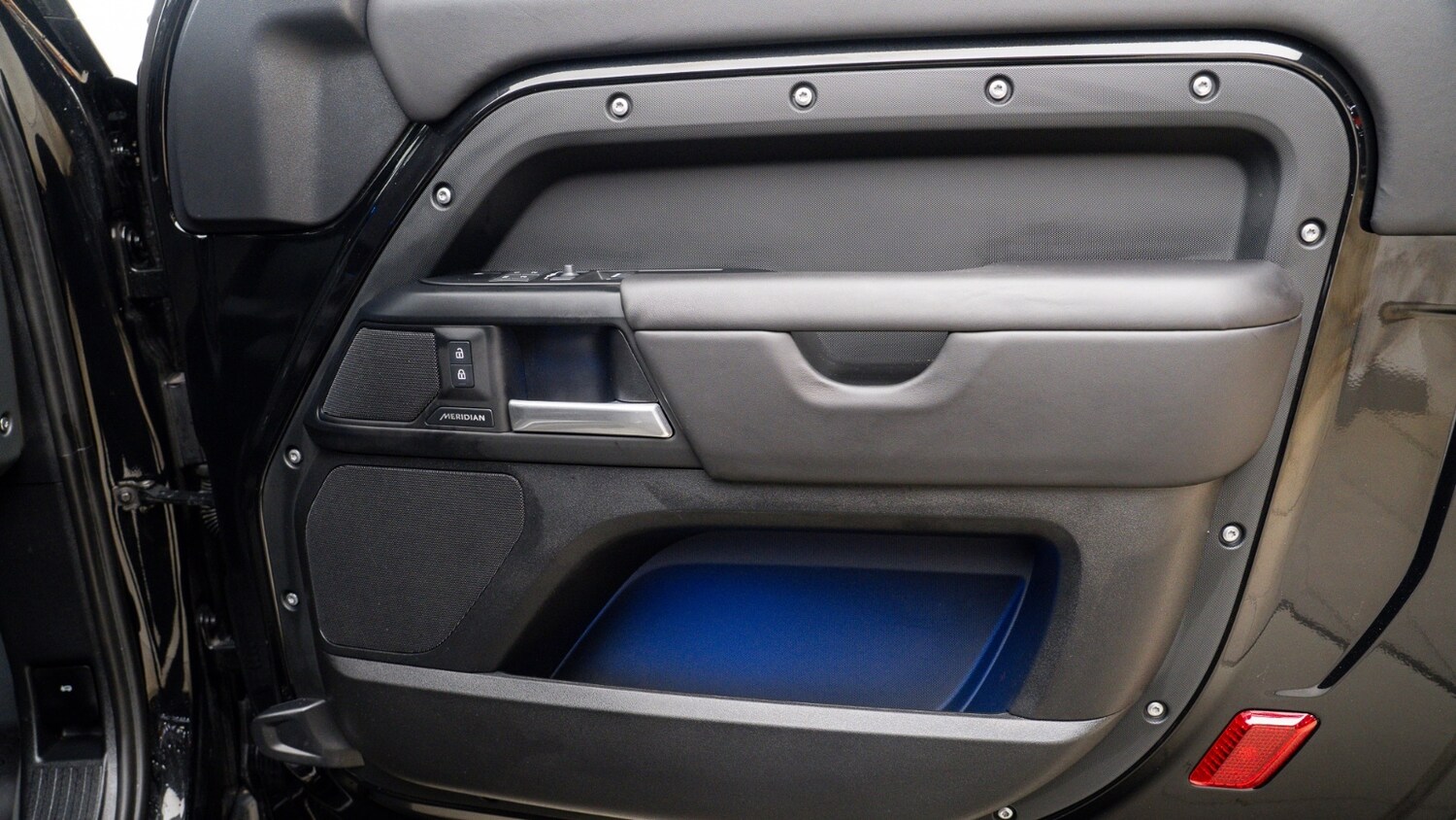 Used Land Rover Defender 2025 for sale - 77570037: Photo 11