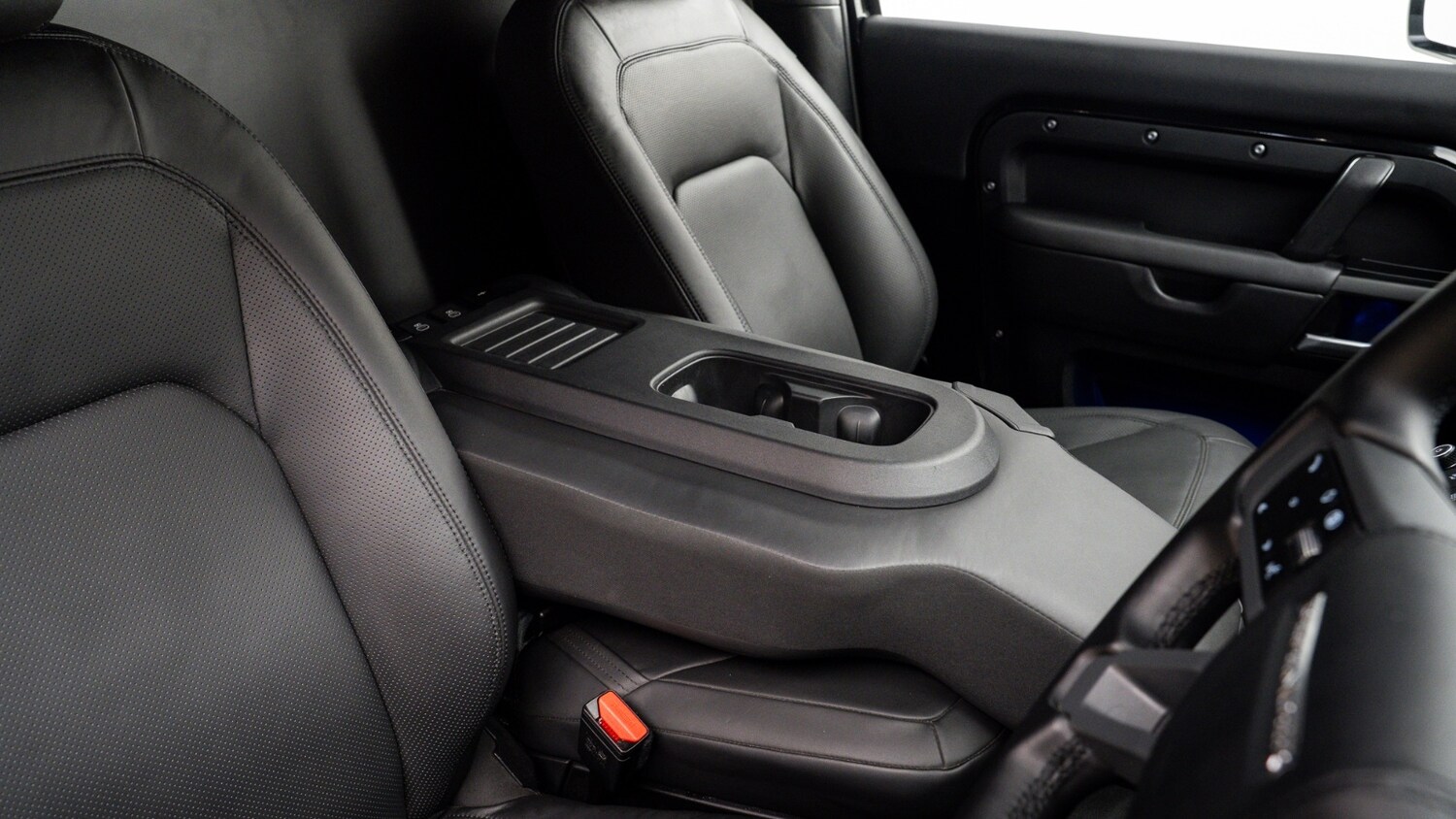 Used Land Rover Defender 2025 for sale - 77570037: Photo 15