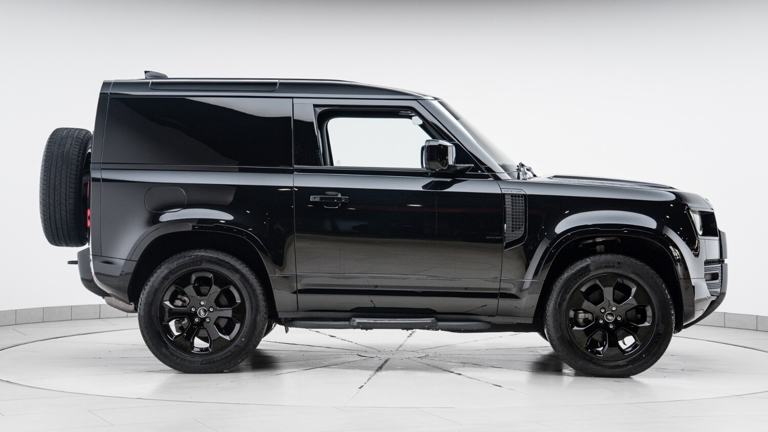 Used Land Rover Defender 2025 for sale - 77570037: Photo 5