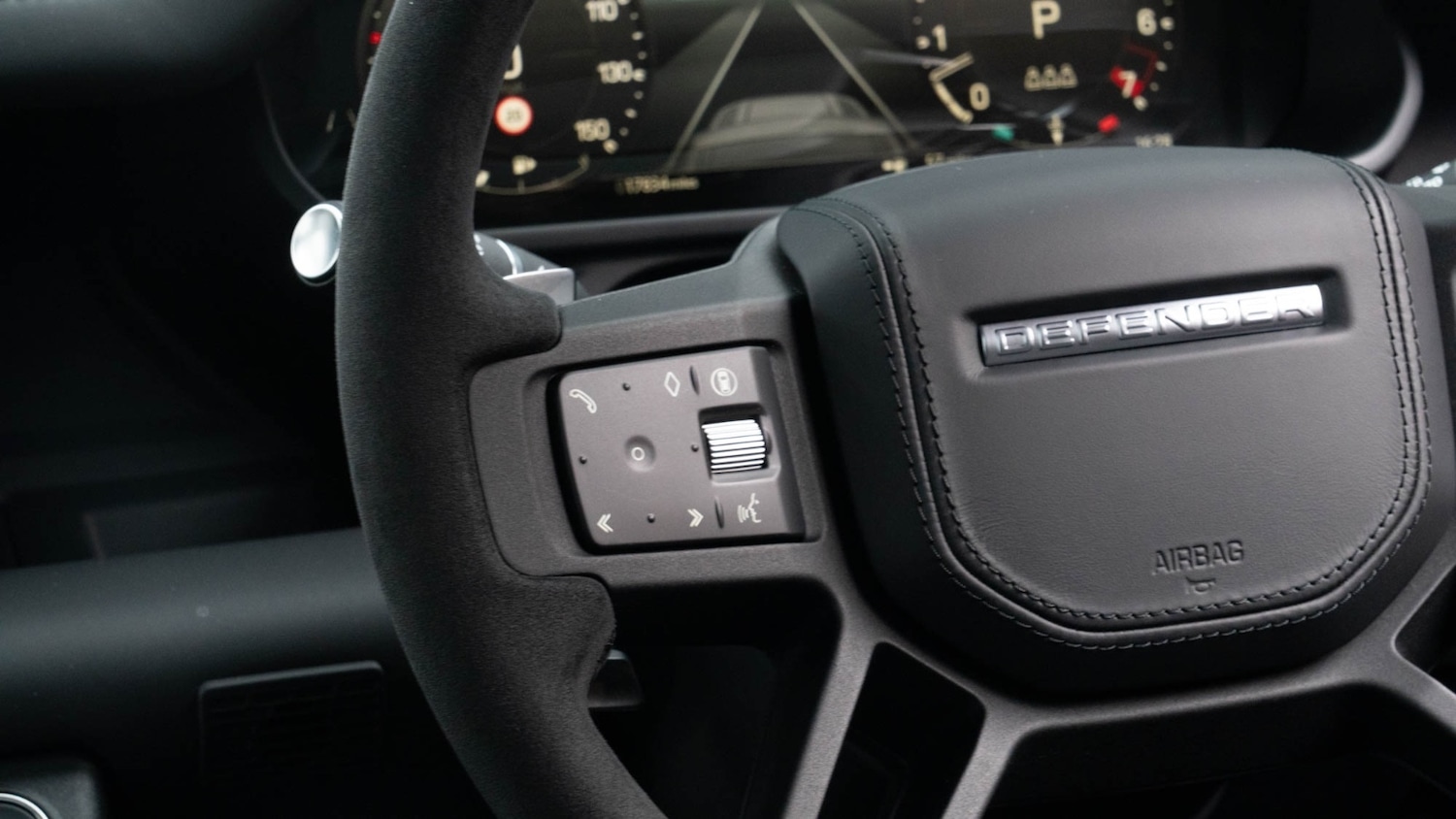 Used Land Rover Defender 2024 for sale - 76146243: Photo 18