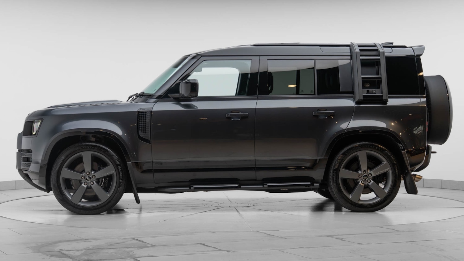 Used Land Rover Defender 2024 for sale - 76146243: Photo 4
