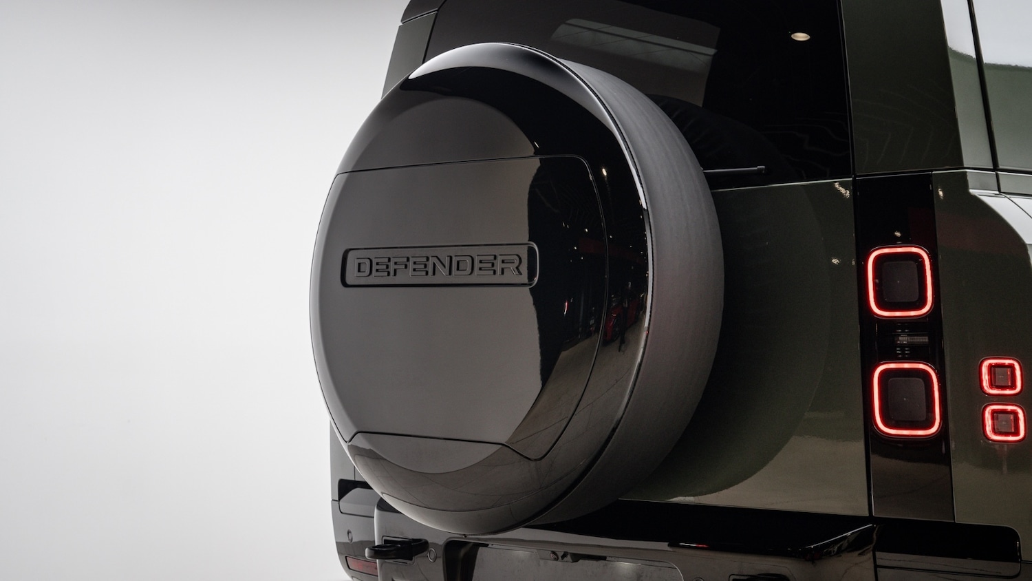 Used Land Rover Defender 2025 for sale - 77235556: Photo 11