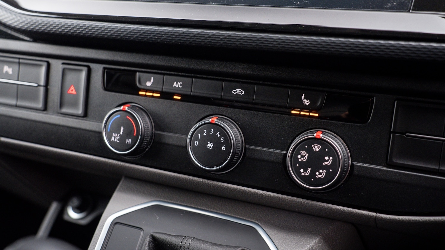 Used Volkswagen Transporter 2024 for sale - 77247960: Photo 14