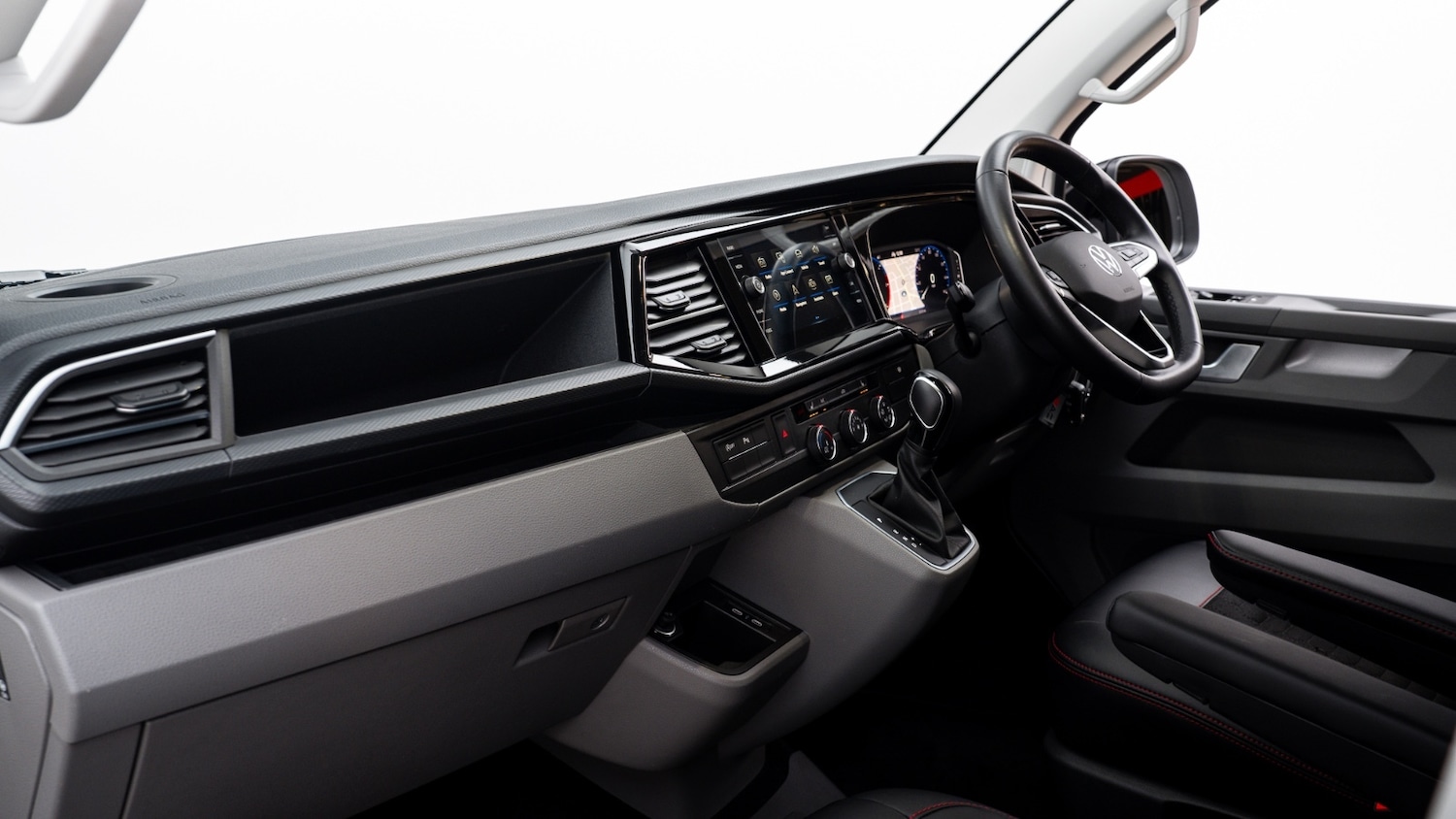 Used Volkswagen Transporter 2024 for sale - 77247960: Photo 24