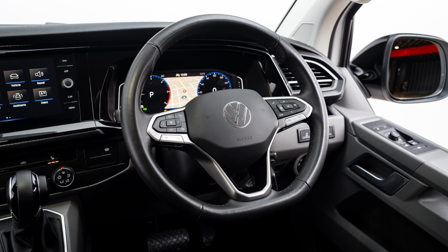 Used Volkswagen Transporter 2024 for sale - 77247960: Photo 25