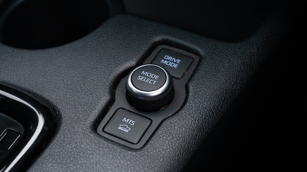 Used Toyota Hilux 2025 for sale - 76289812: Photo 27
