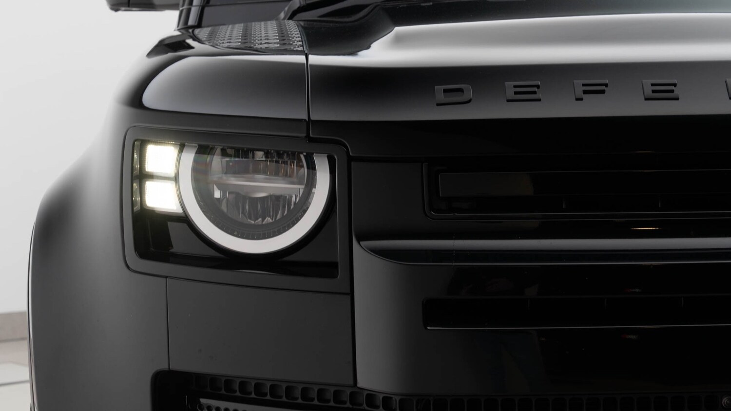 Used Land Rover Defender 2023 for sale - 76104301: Photo 10