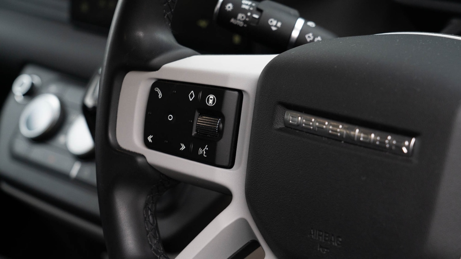 Used Land Rover Defender 2023 for sale - 76104301: Photo 21